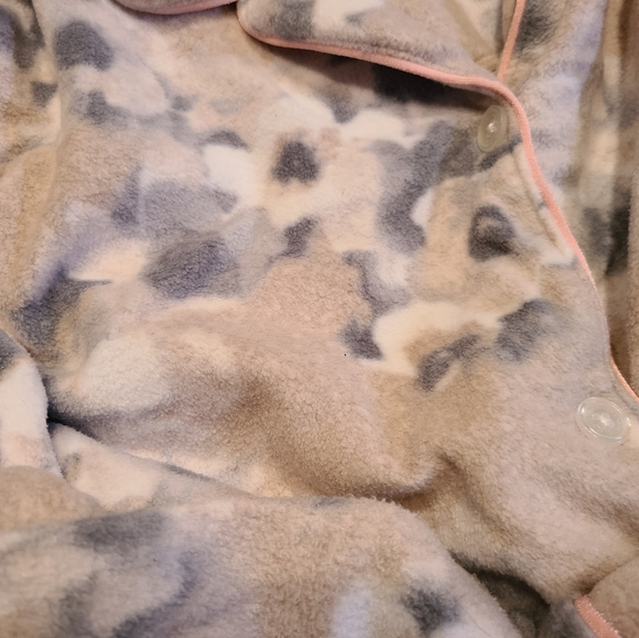 Simply Vera Vera Wang so soft pajama set in a misses size large. EUC - Picture 2 of 9